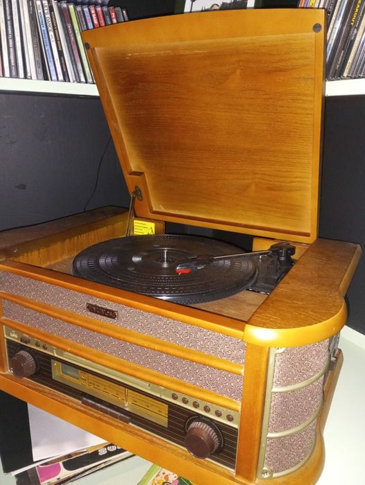 Gramofon HYUNDAI Retro