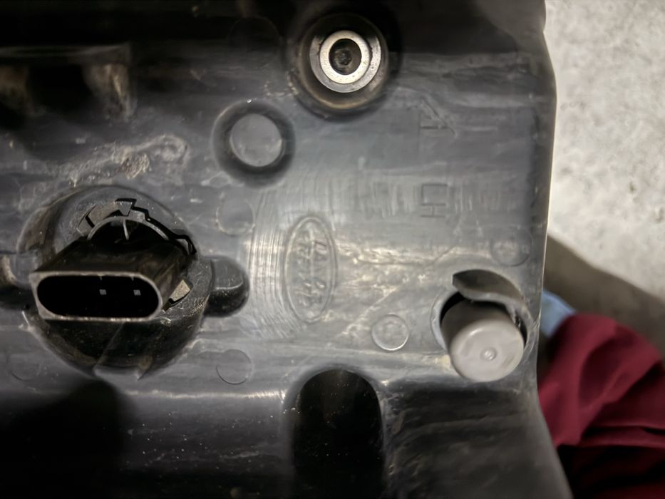 Задній лівий  ліхтар Range Rover