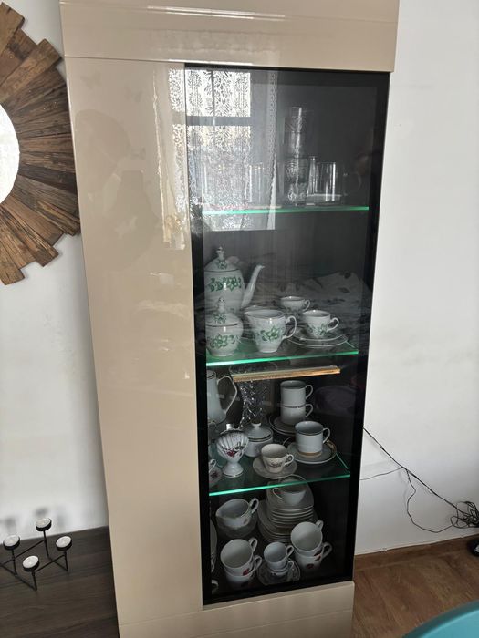 Sprzedam meble do salonu.