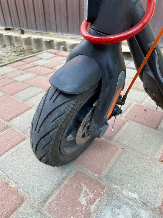 Електросамокат Segway Ninebot F2 Plus E Black