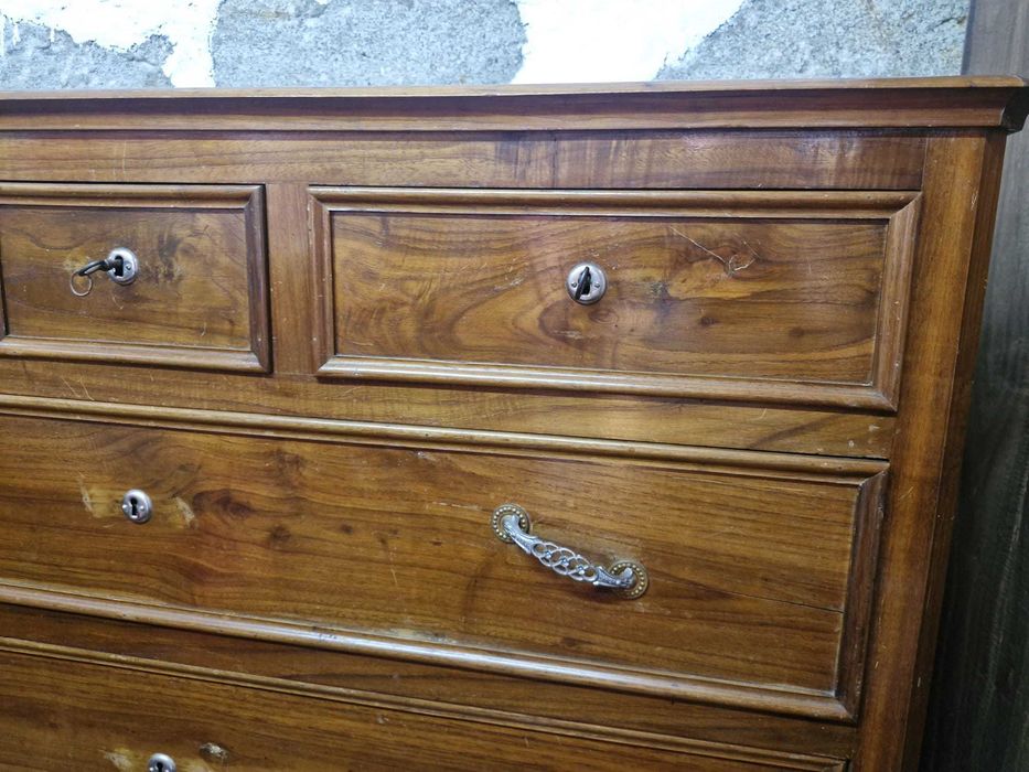 Cómoda antiga para restauro