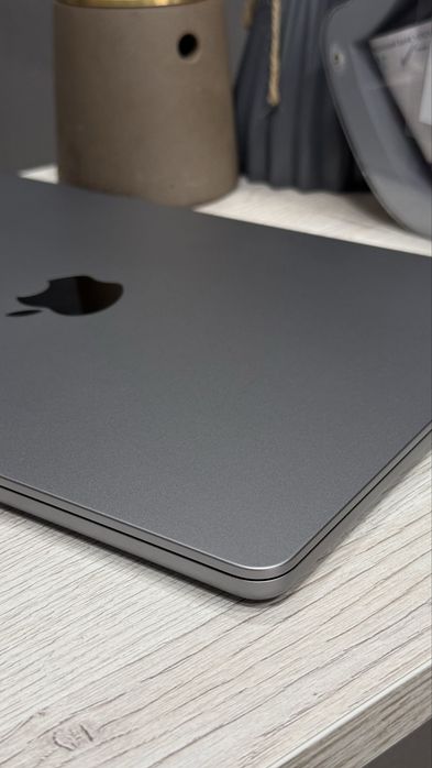 MacBook Air m2  8/256 Gb Space Gray,ідеальний стан,12 циклів,гарантія від магазину IFriend.