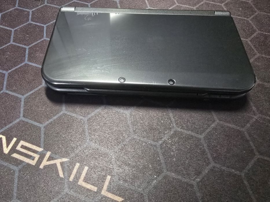New 3DS XL completa com caixa