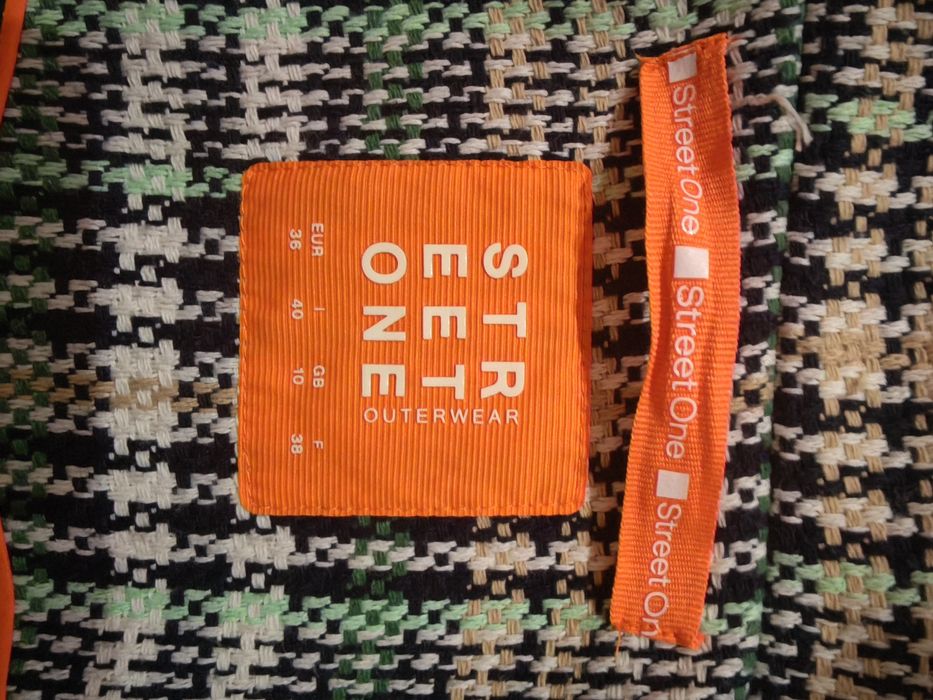 Пальто жіноче демісезонне