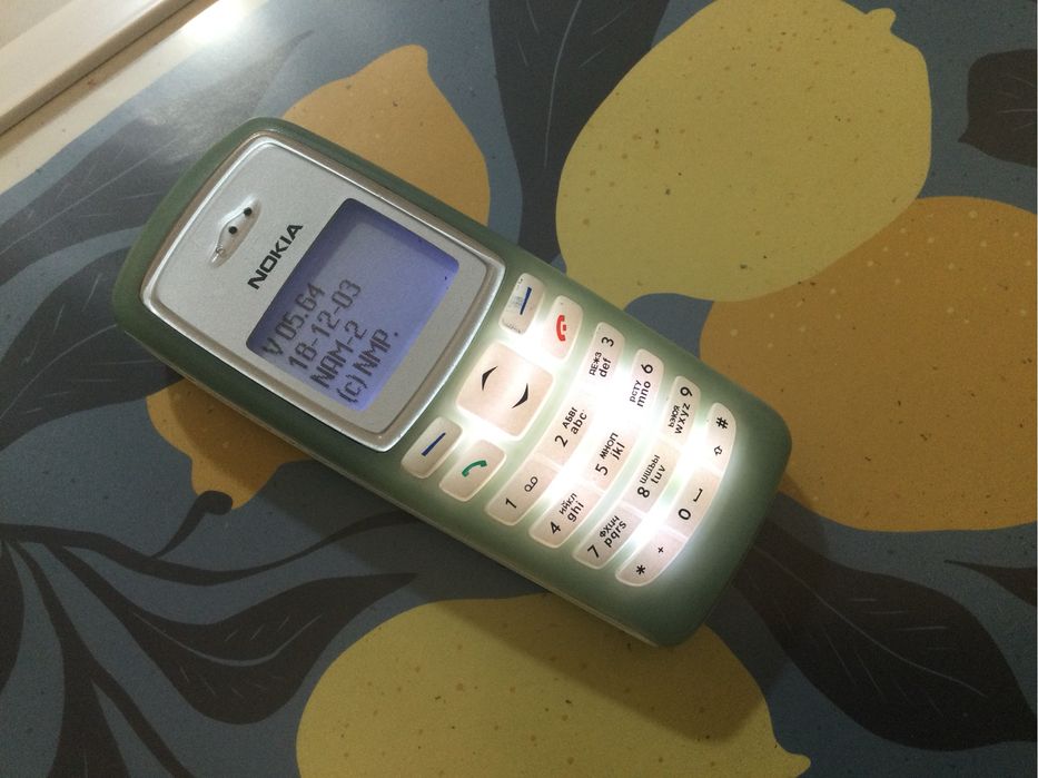 Нокия 2100 продам