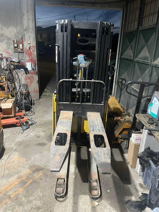 Stacker Hyster S1.2S-43 – Recondicionado + Bateria Nova