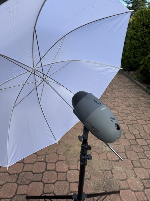 Zestaw fotograficzny, lampy, statyw, tło