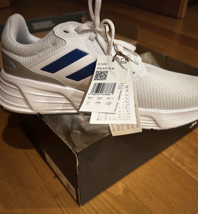 Sapatilhas adidas novas