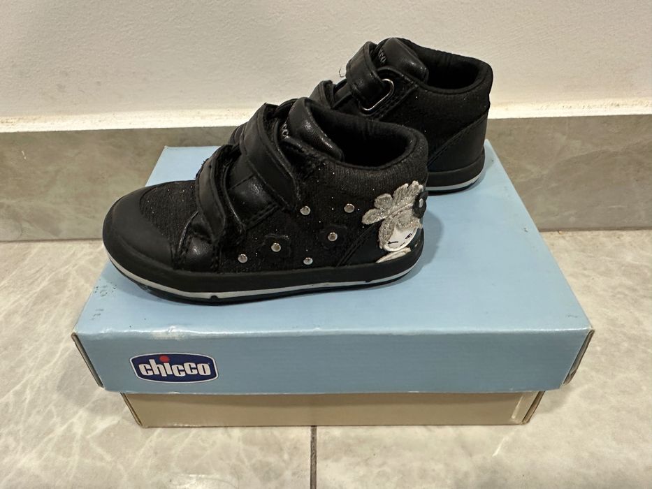 Sapatilhas Pretas Brilhantes Chicco (20)