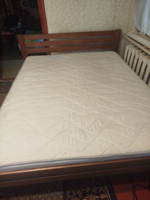 Продам двух спальную кровать
