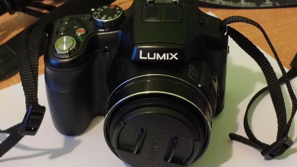 Panasonic FZ-200 komplet 24x zoom
