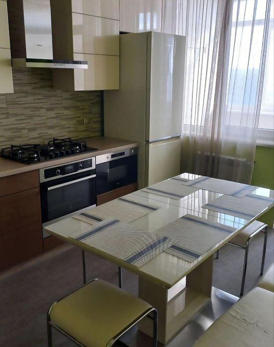 Продам 3-кім. квартиру вул. Станислава Партали (Балакірева), 17