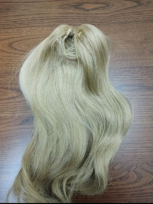 Продам отличные шиньоны из искусственных  волос(блонд)