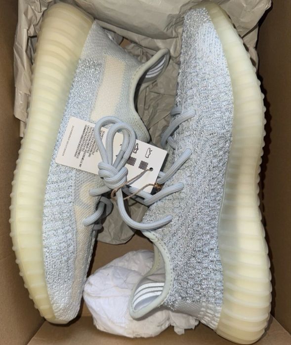 adidas Yeezy Boost 350 V2 Cloud White