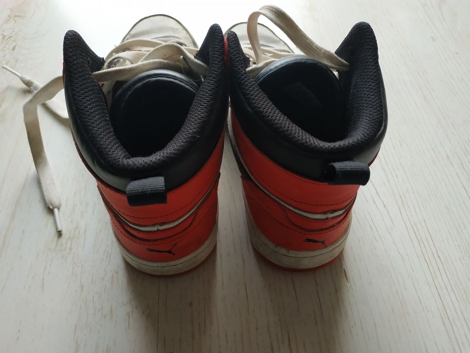 Puma Sneakersy - Rebound Joy 37.5