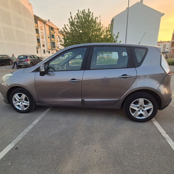 Renault Scenic 1.5 dci 110 cv