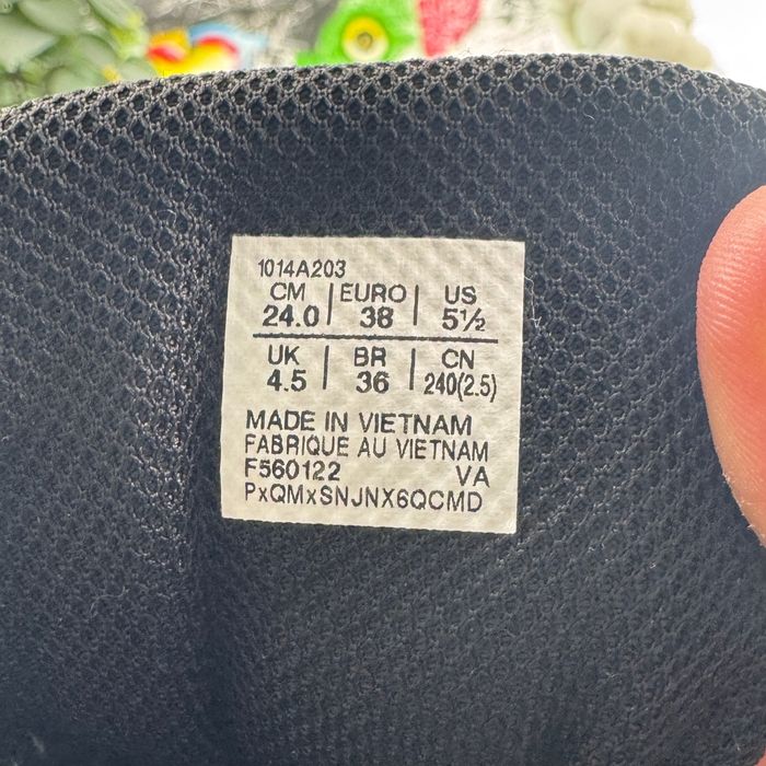 Кросівки Asics Jolt 3 38 розмір Е5730