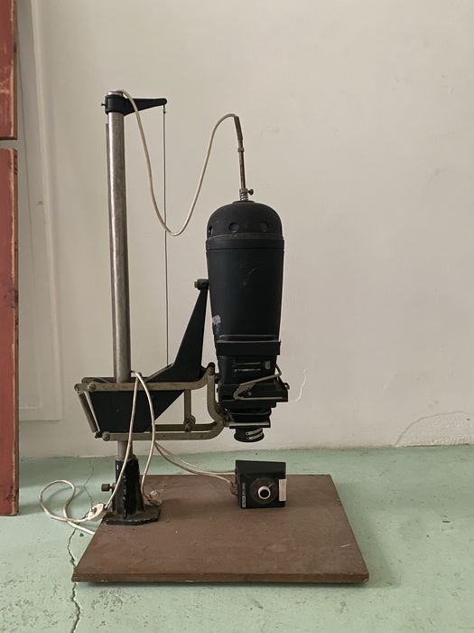 Ampliador fotográfico antigo – laboratório de fotografia analógica