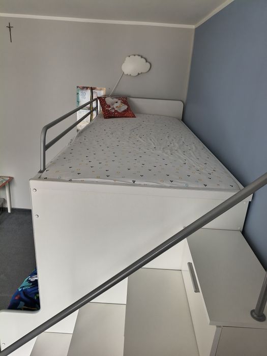 Łóżko piętrowe dziecięce + dwa materace