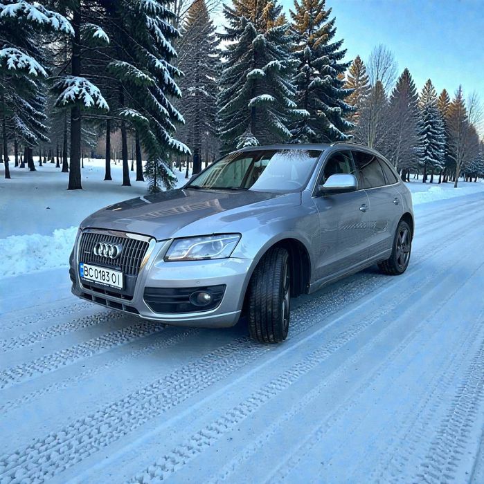 Надійний повнопривідний кросовер Audi Q5 Quattro