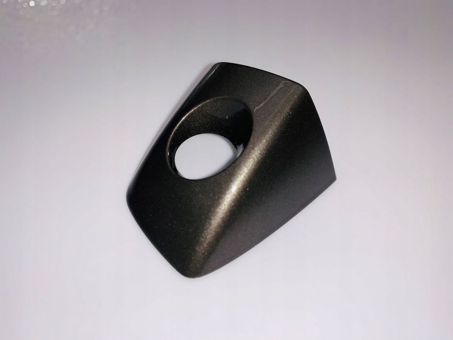 ZAŚLEPKA KLAMKI ZEWNĘTRZNA LEWA A6/A7/A8 OEM LZ7S