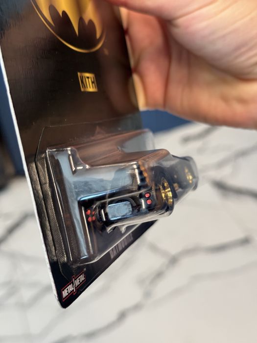 Hot Wheels 1989 Batmobile x KITH the Batman limited