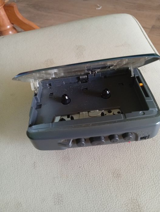 Sprzedam Walkman z PRL
