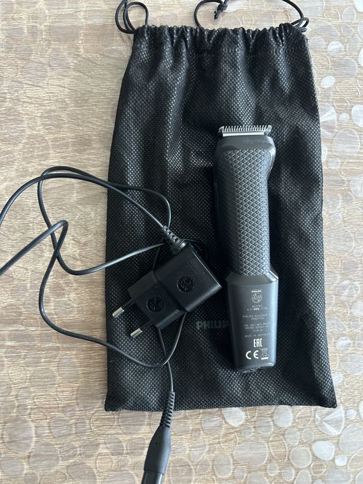 Тример Філіпс майже новий