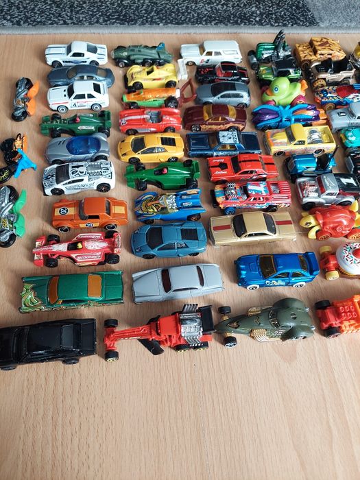 Hot wheels 63 szt
