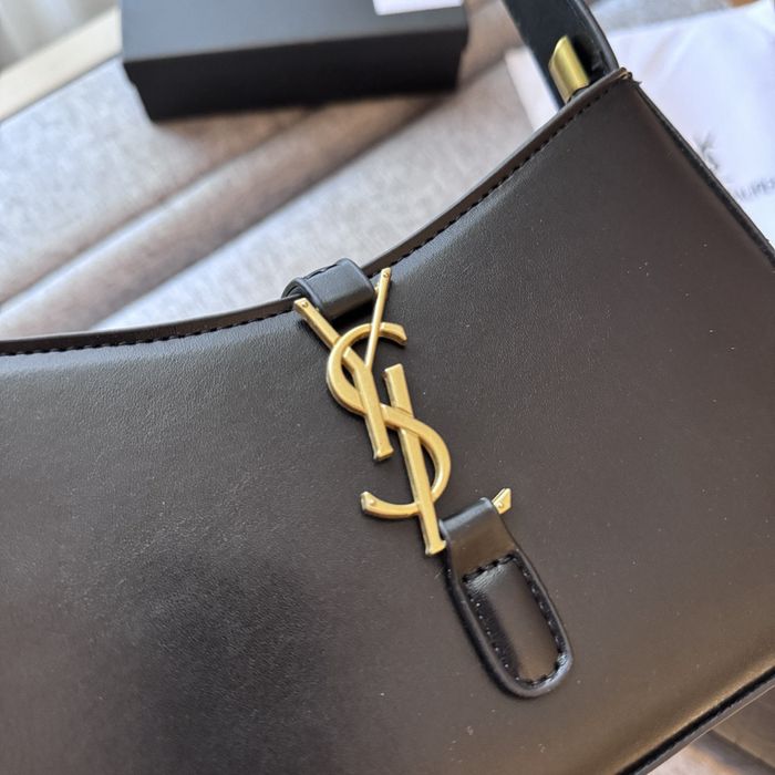 YSL Saint Laurent torebka czarna skórzana