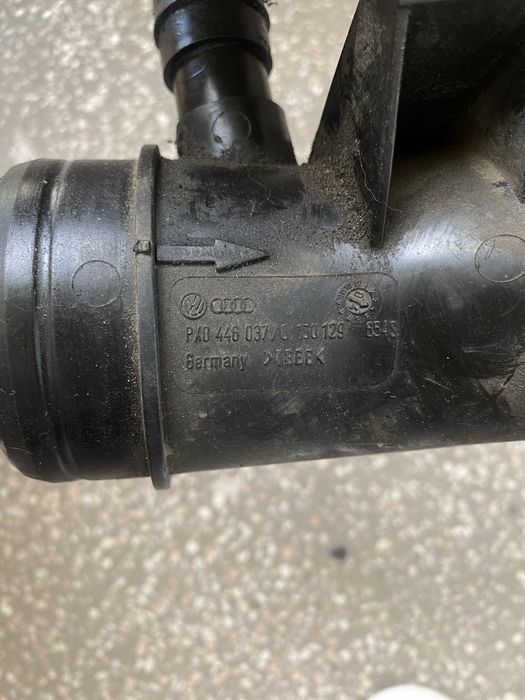 Впускний патрубок на турбіну 1.9 tdi