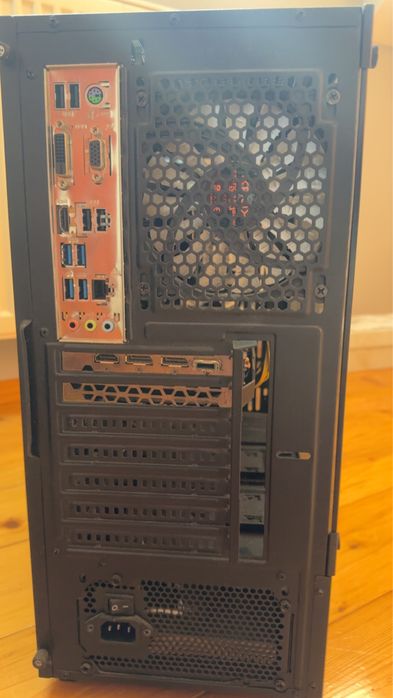 Komputer PC gamingowy