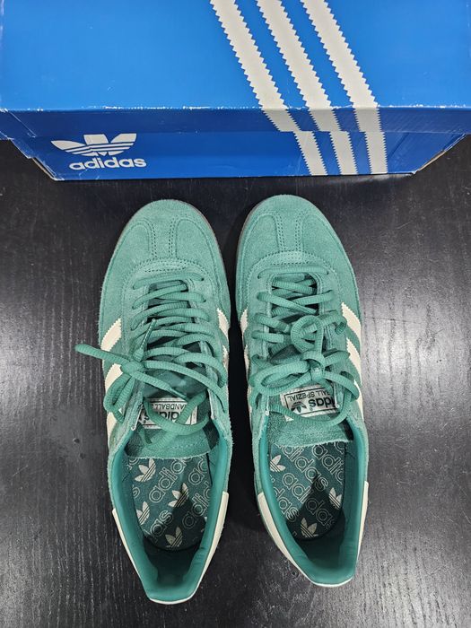 Adidas original novos número 40 usados 2 vezes. Excelente estado!!