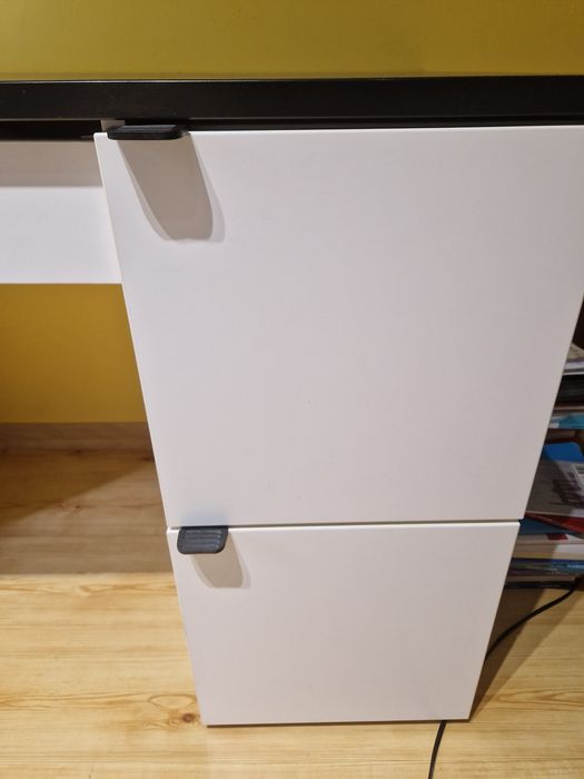 Biurko 140 L z kontenerkiem Young Users