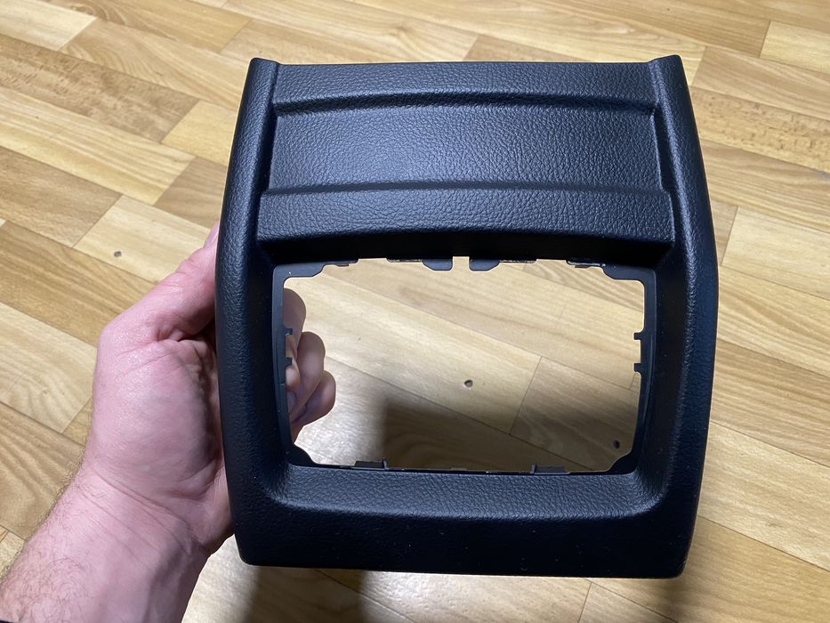 Bmw f30, рамка Дифлектора воздуховода зад, решетка воздуховода зад