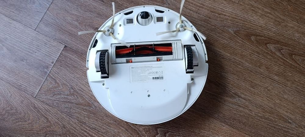 робот-пилосос Xiaomi MI Robot Vacuum cleaner essential