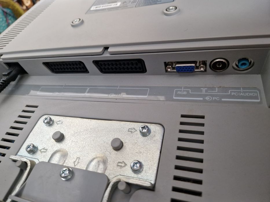 Лсд тв TOSHIBA 20 дюймів