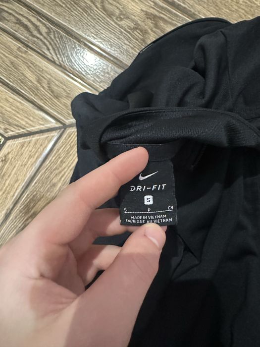 Продам костюм Nike