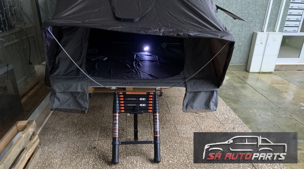 TENDA DE TEJADILHO RÍGIDA ABERTURA LATERAL