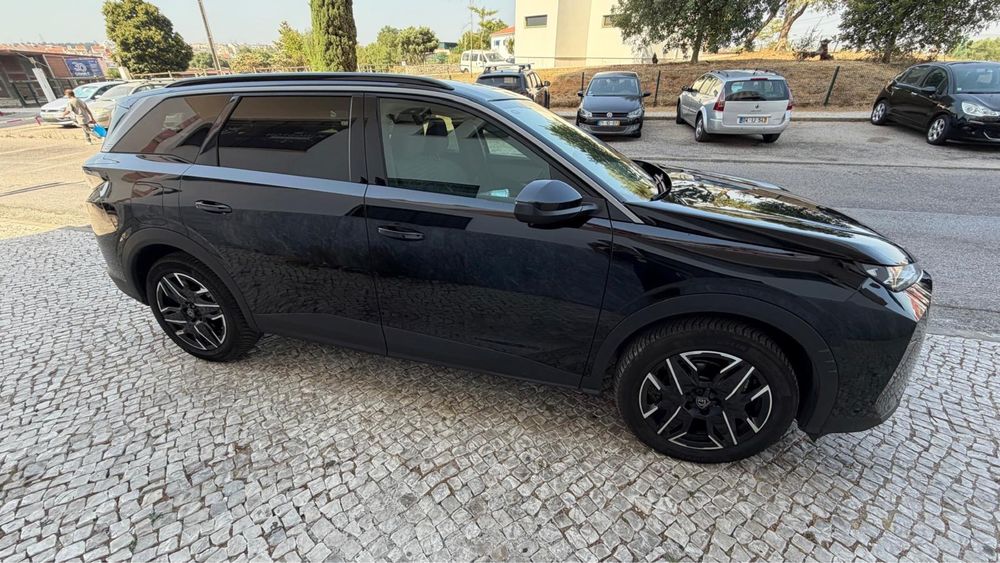 Peugeot 5008 hibrido 2025