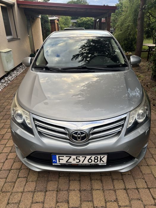 Toyota Avensis 2012r
