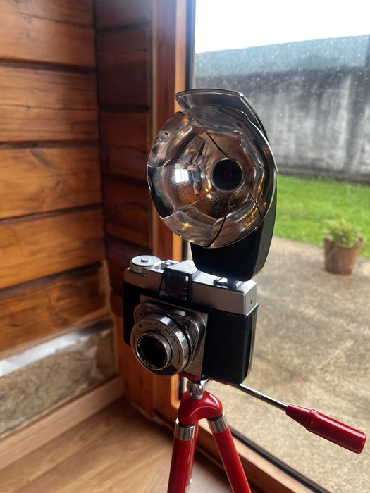 Maquina fotografica Agfa com flash e tripé