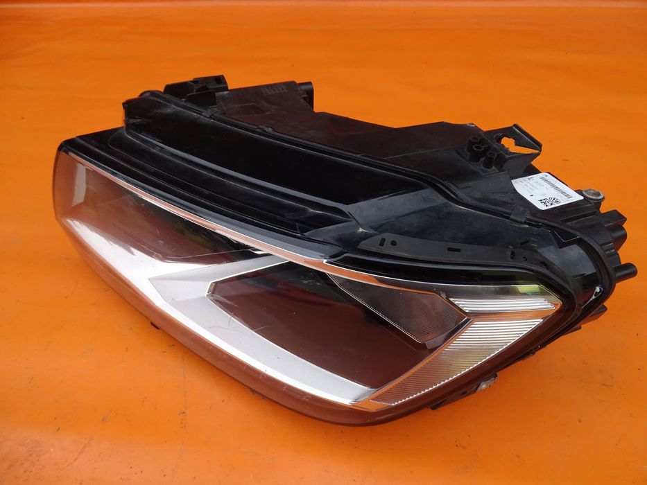 VW Tiguan 5N Lampa Lewy Przód 5NN941005  Europa
