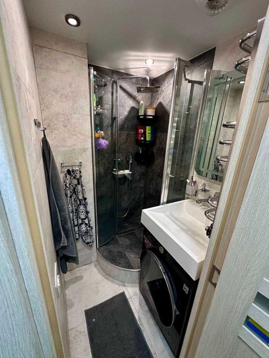 3 кімнатна квартира в Центрі з дизайнерським ремонтом[]