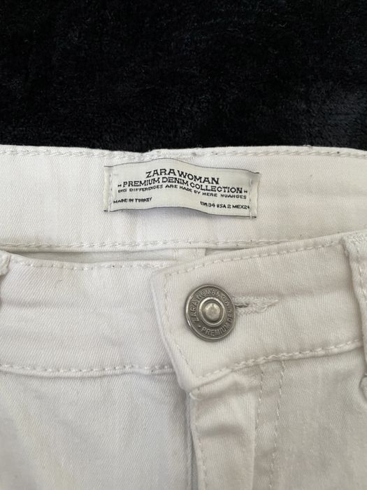 Białe jeansy Zara 34 z wysokim stanem
