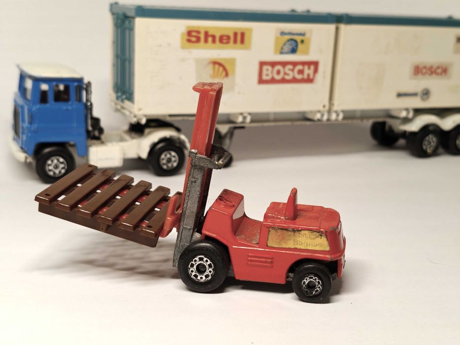 Matchbox Super Kings K-21 Scammell Tractor & Transporter (1973)