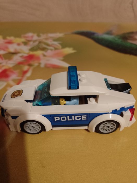 LEGO City 60239 Samochód policyjny.