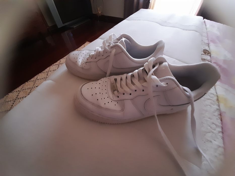 Ténis da Nike brancos