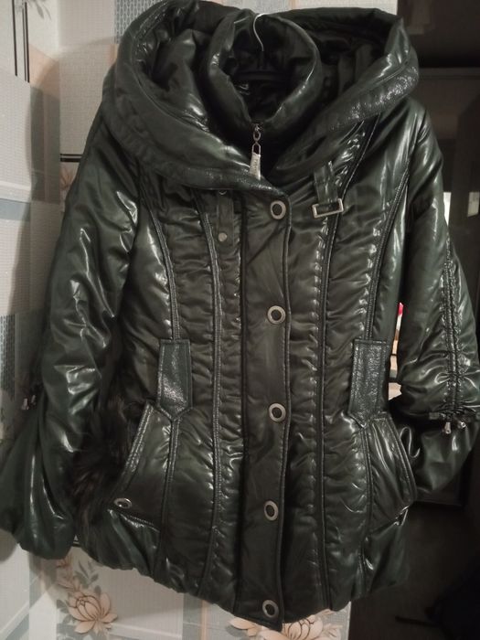 Жіноча зимова куртка