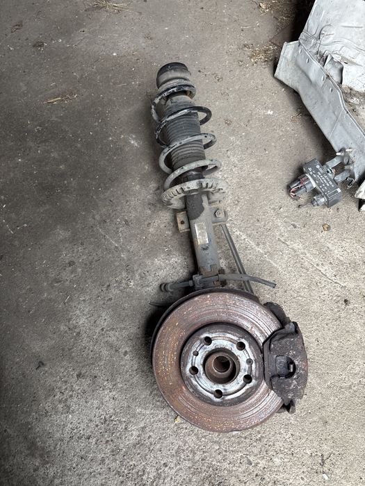 Amortyzator mcperson zwrotnica prawy vw polo 6c 6r fabia 1.4 1.6 tdi seat ibiza